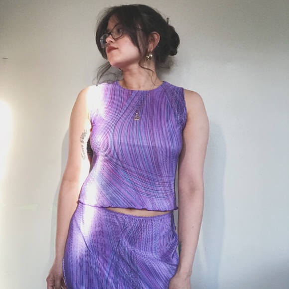 Vintage Two Piece Outfit 💜 - Picture 3 of 7